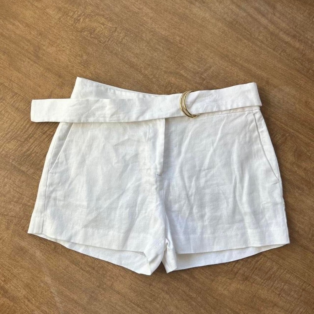 Michael Kors linen white shorts with gold buckle